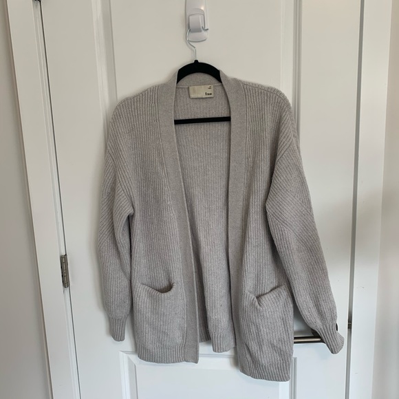 Beautiful Heather Grey Wilfred Free Knit - Picture 2 of 4